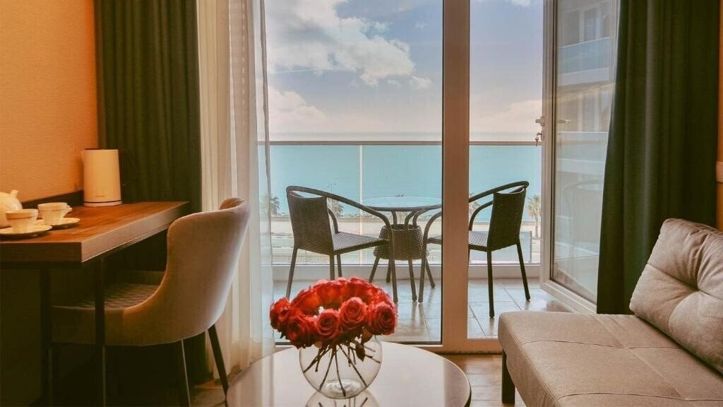 Фото Sunrise Residence & Hotel Batumi 3*
