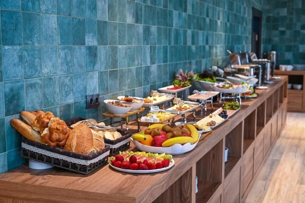 Фотографія Landmark Hotel Batumi 4*