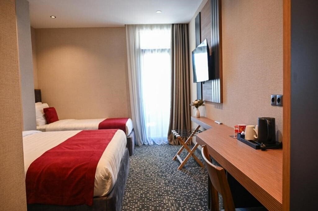 Картинка Landmark Hotel Batumi 4*