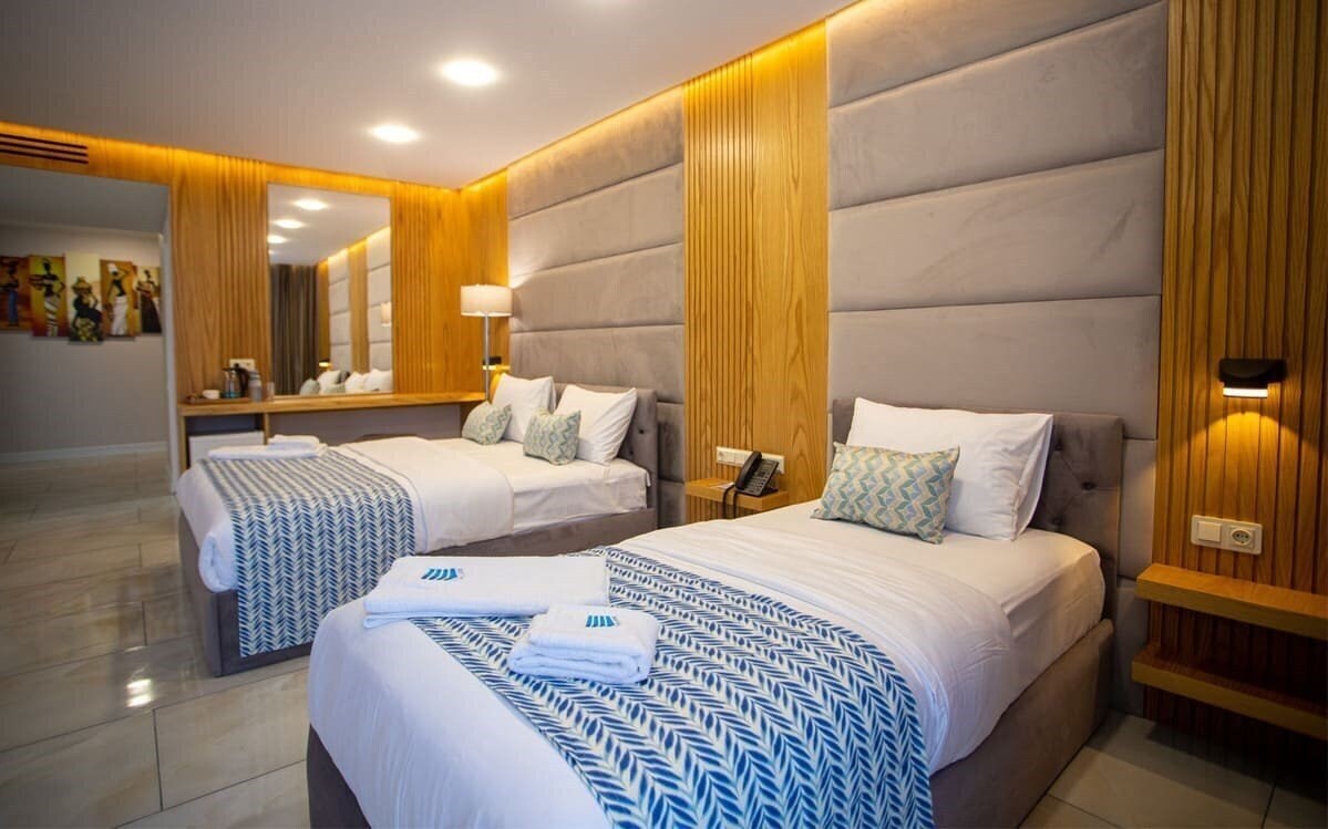 Готель Hotel Black Sea 4*