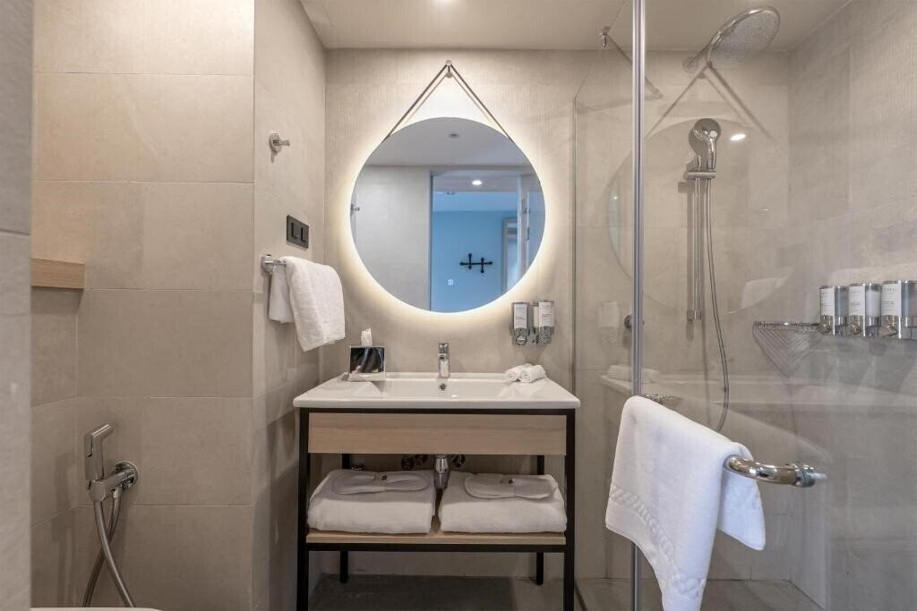 Фотографія Hampton by Hilton Batumi Center 4*
