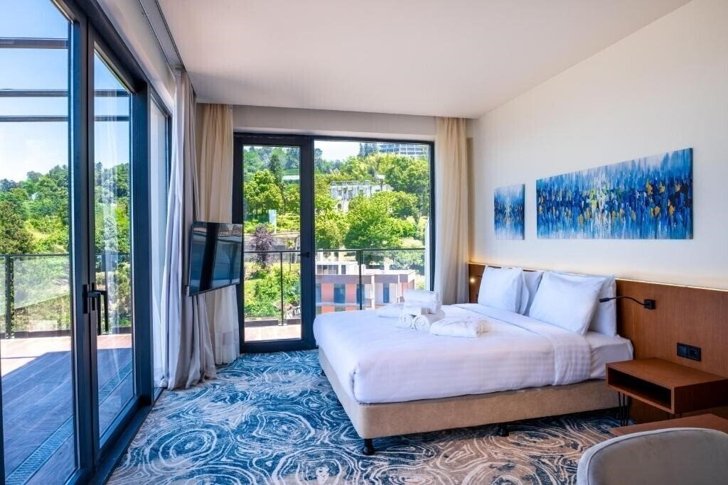 Фотографія Greenwood Hotel Restaurant & SPA 5*