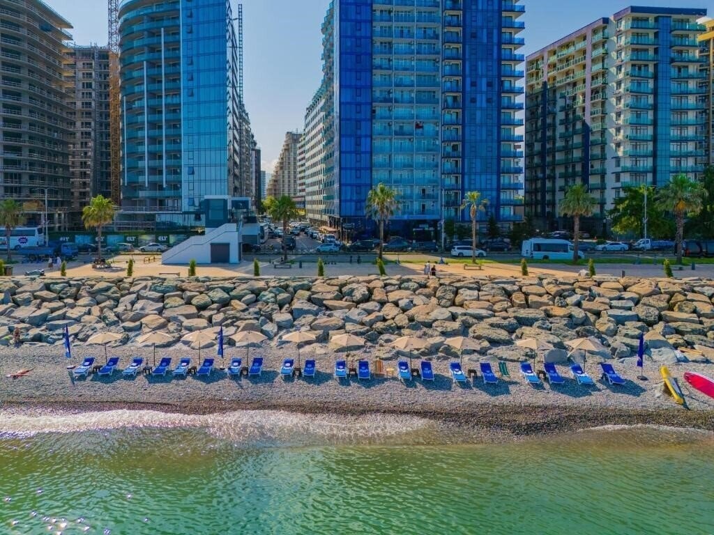 Готель Sunset Residence & Hotel Batumi 5*