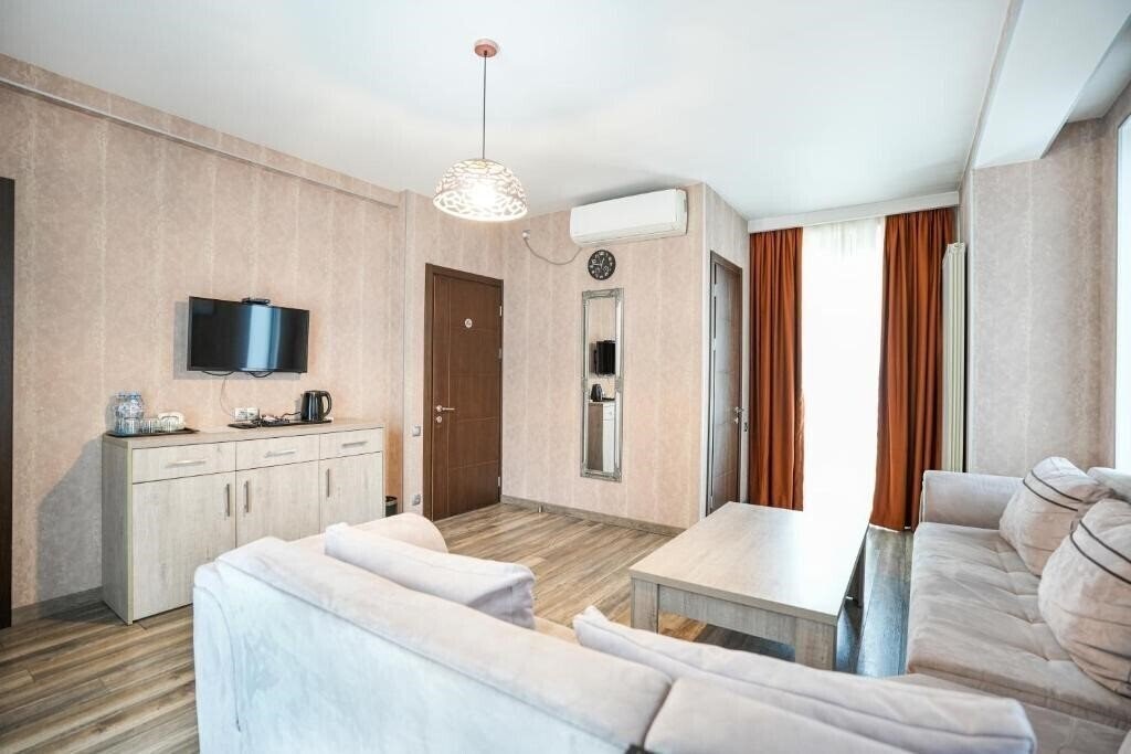 Картинка 1 Hotel Borjomi 4*