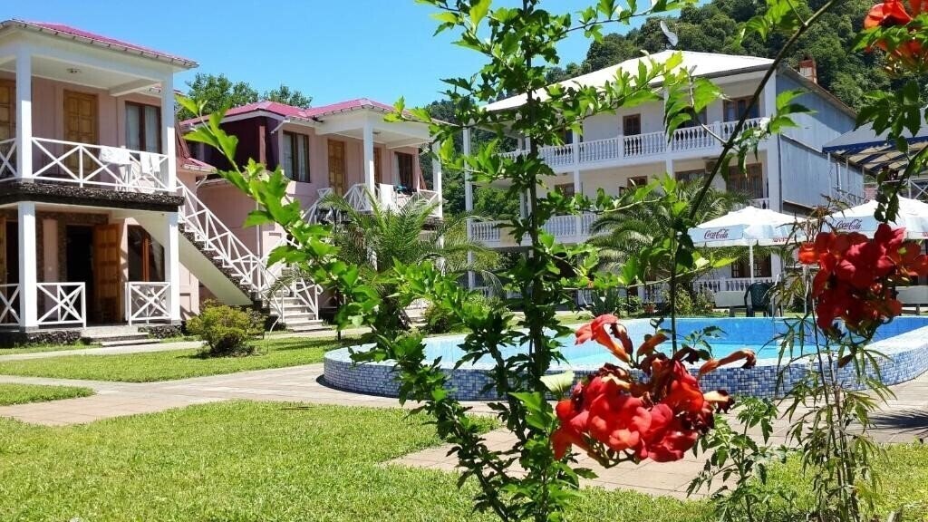 Готель Cottages Nia 2*