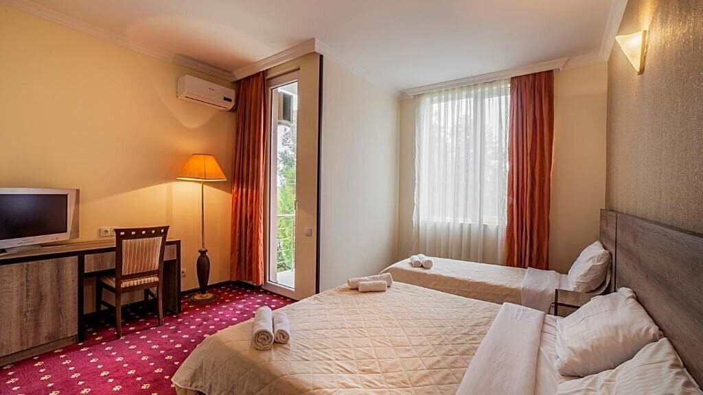 Фотографія Orange 3*