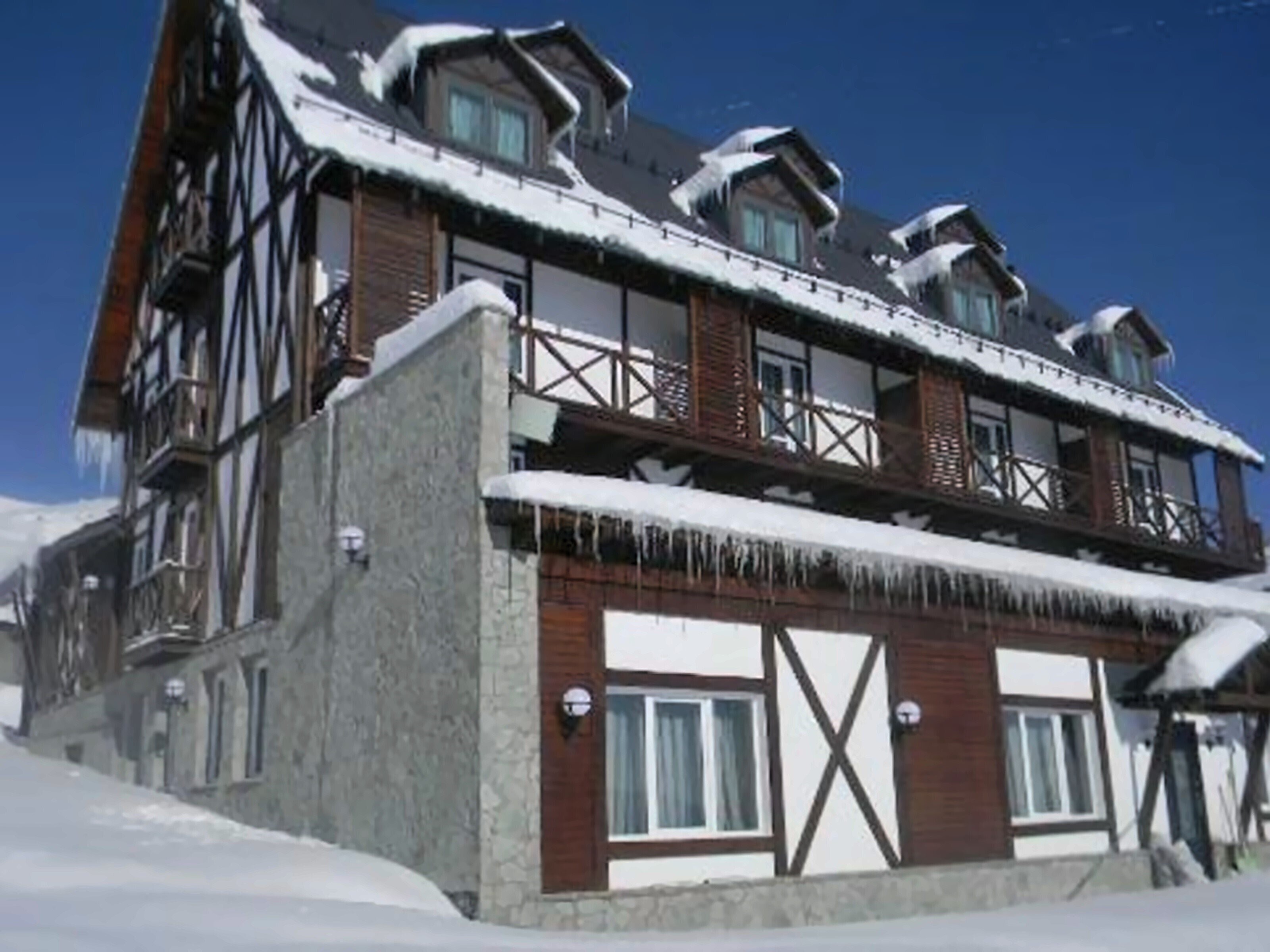 Готель Edelweiss 3*