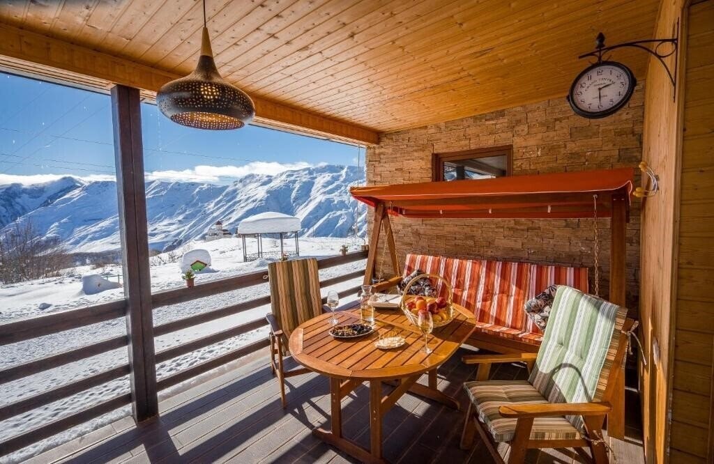 Зображення Good Aura 4*