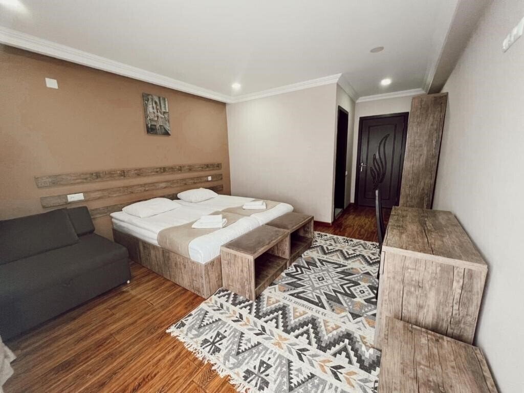 Фотографія Mountain Mestia 1*