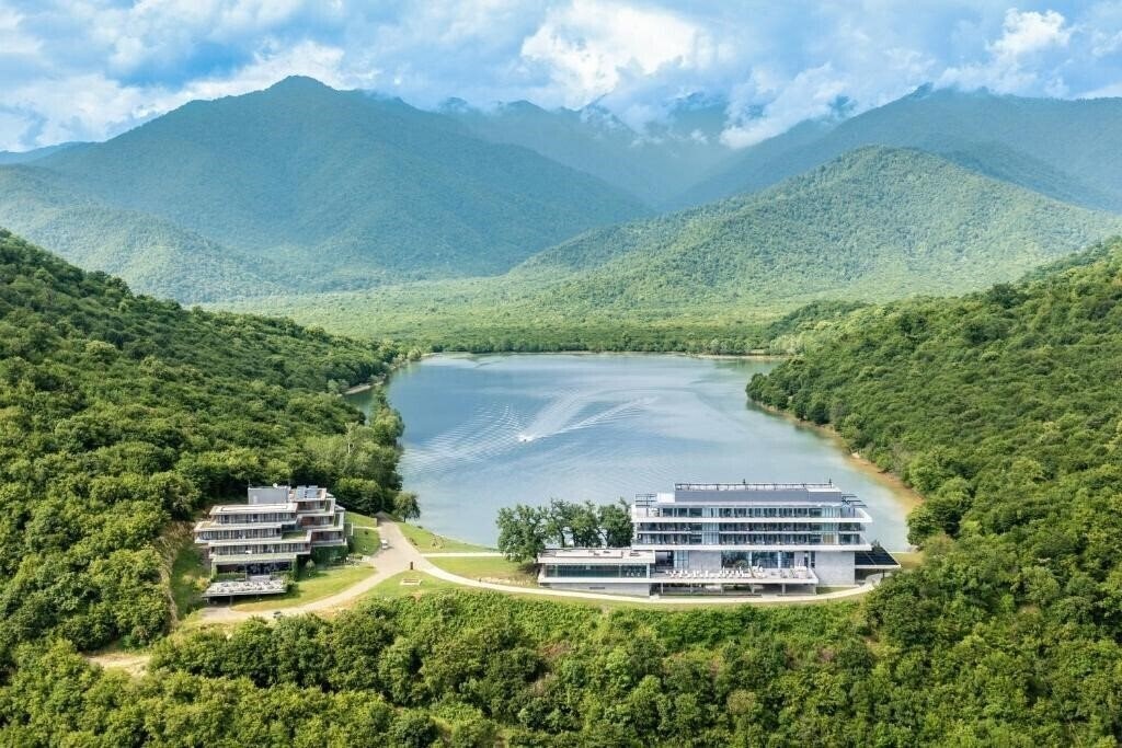 Готель Kvareli Lake Resort 3*
