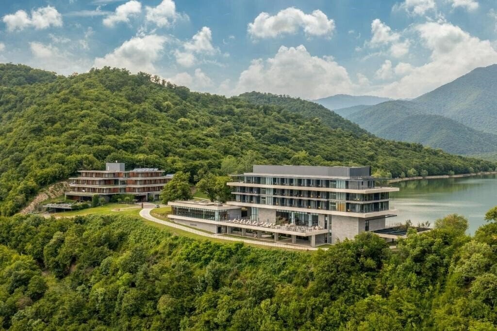 Готель Kvareli Lake Resort 3*