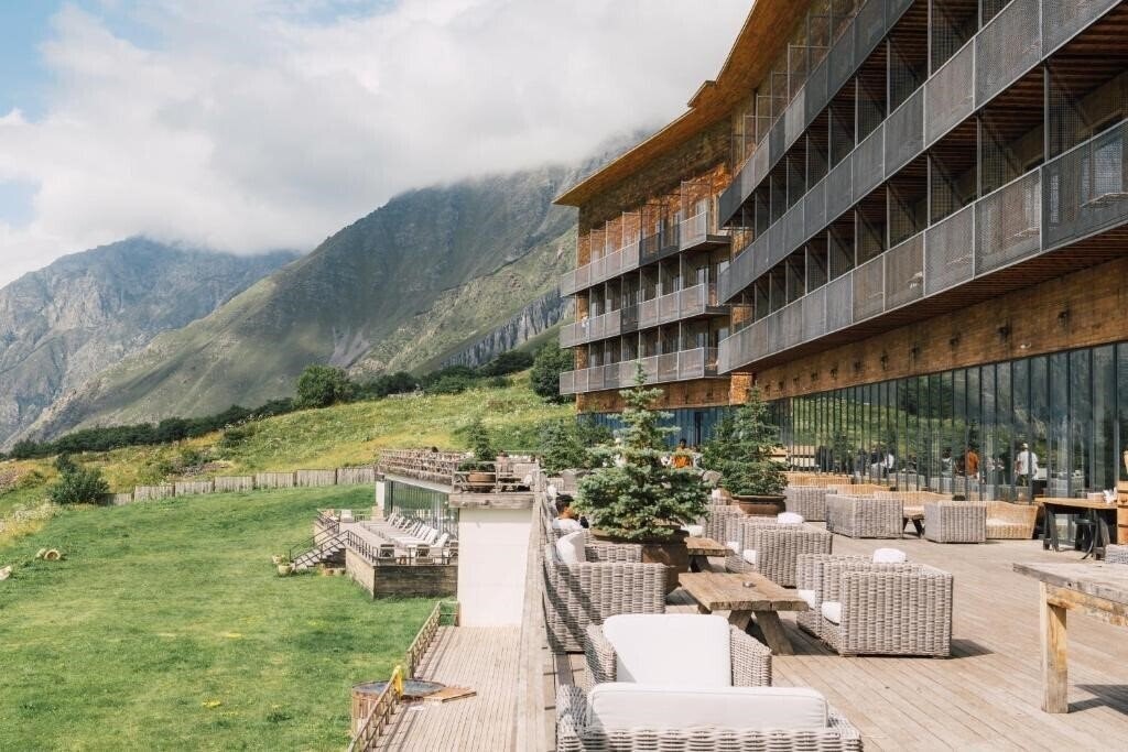 Готель Rooms Kazbegi Holidaiy Inn 4*