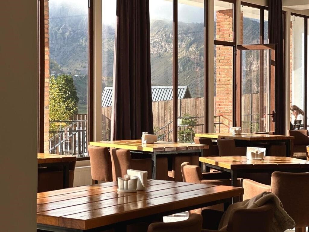 Фото Mountain House 4*
