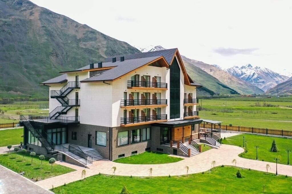 Готель Suatis Resort Kazbegi 4*