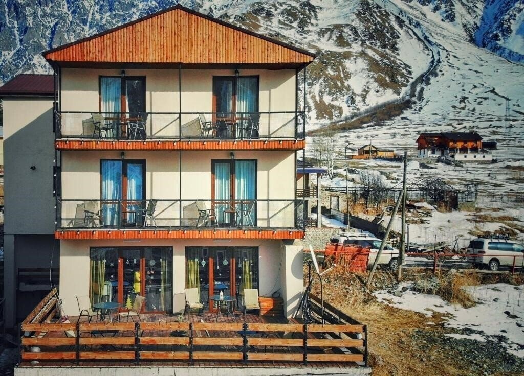 Готель Sunshine Kazbegi 3*