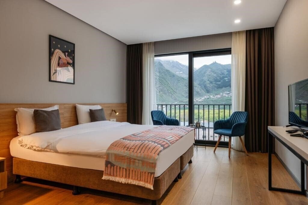 Фото Hotel Memoir Kazbegi 4*
