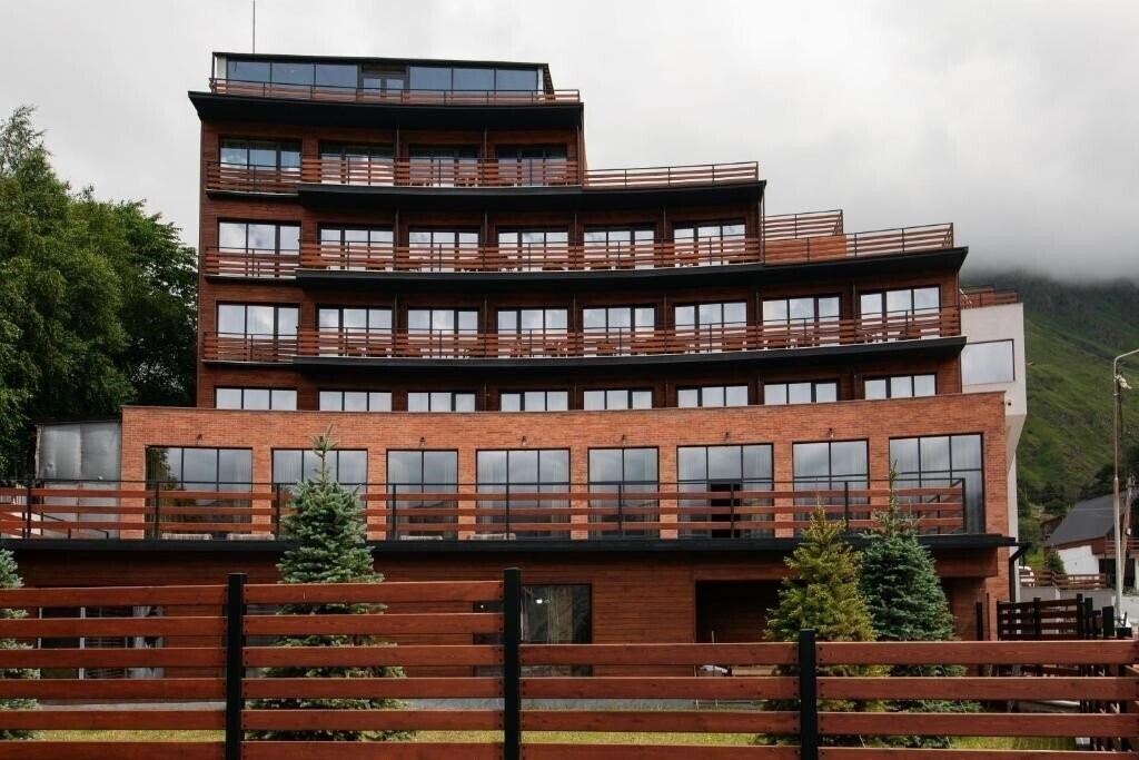 Готель Lens Design Hotel 4*