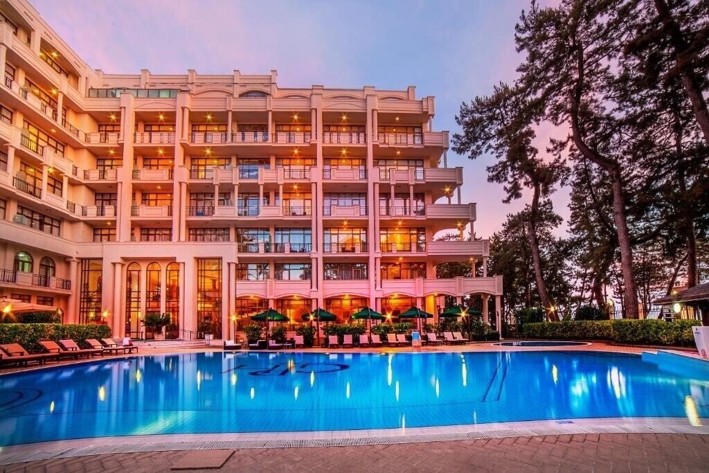 Готель Georgia Palace Hotel & SPA 5*