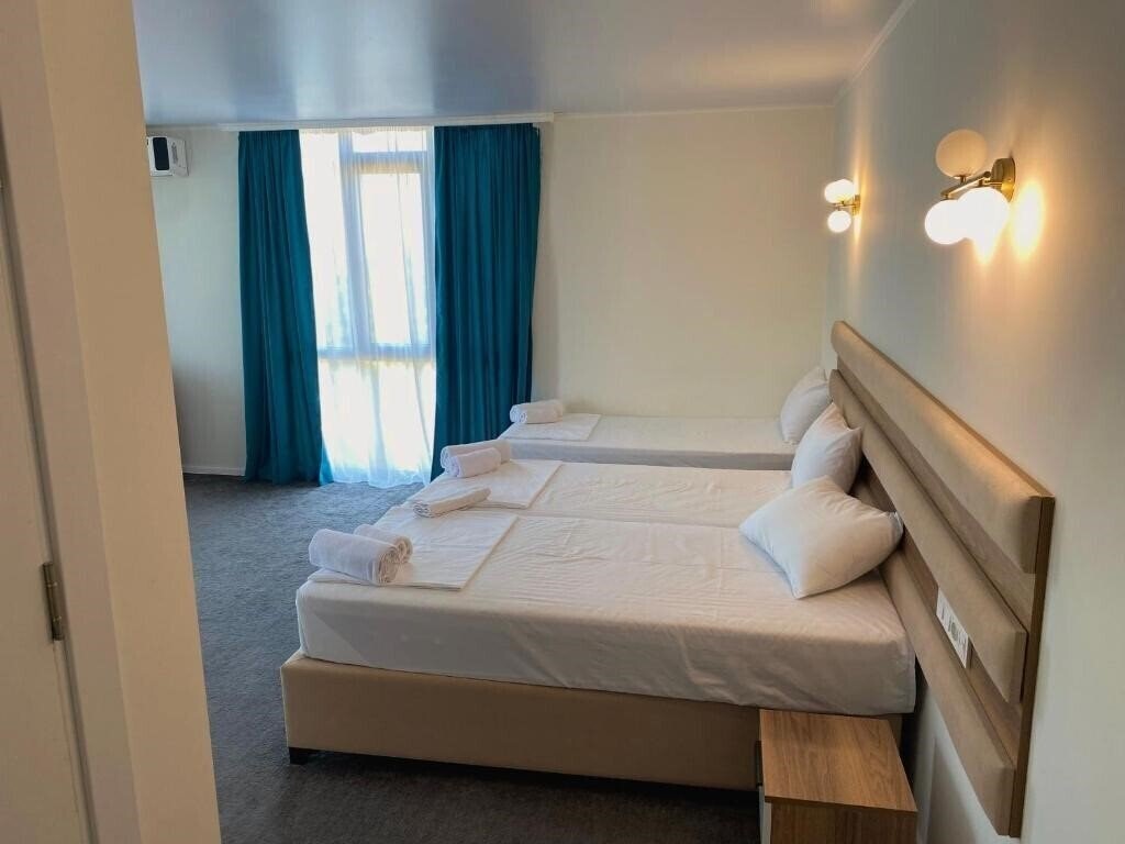 Фото Royal Palace Kobuleti 3*