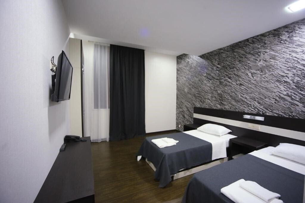 Фото West Tower Hotel Kutaisi 3*