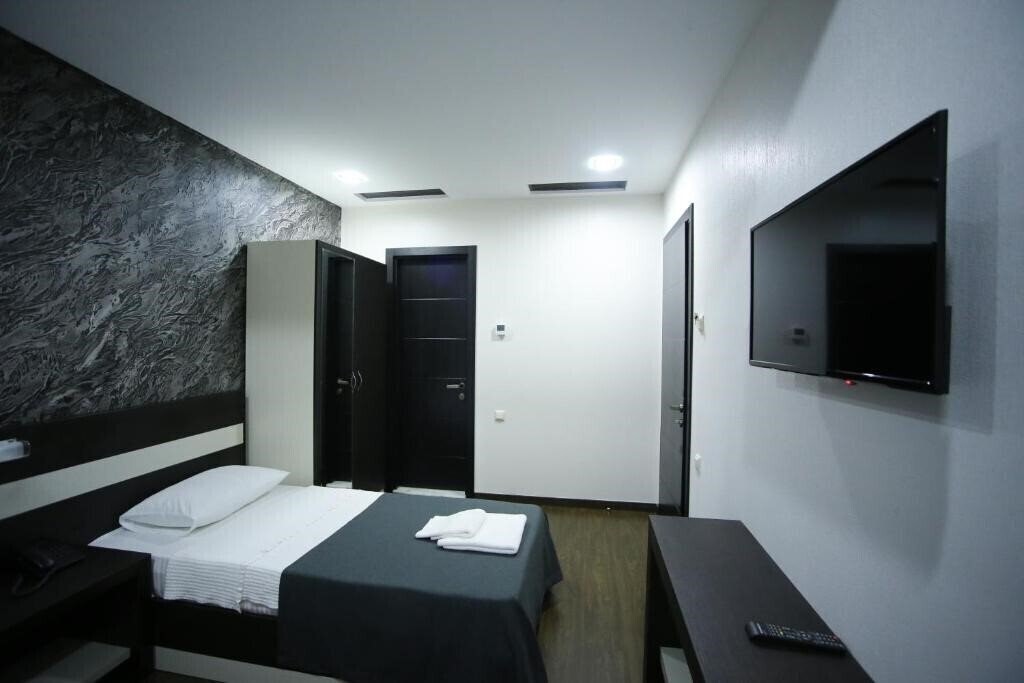 Изображение West Tower Hotel Kutaisi 3*