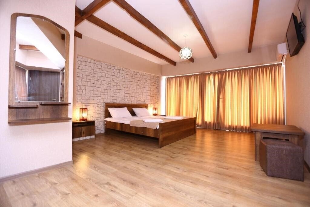 Готель Hotel Traveler 3*