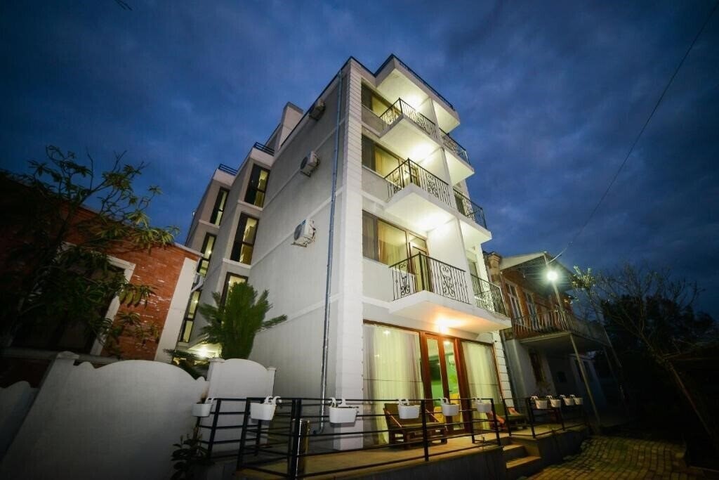 Отель Hotel Lemon 3*