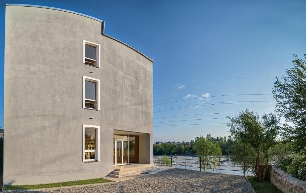 Зображення Four Seasons Riverside 4*