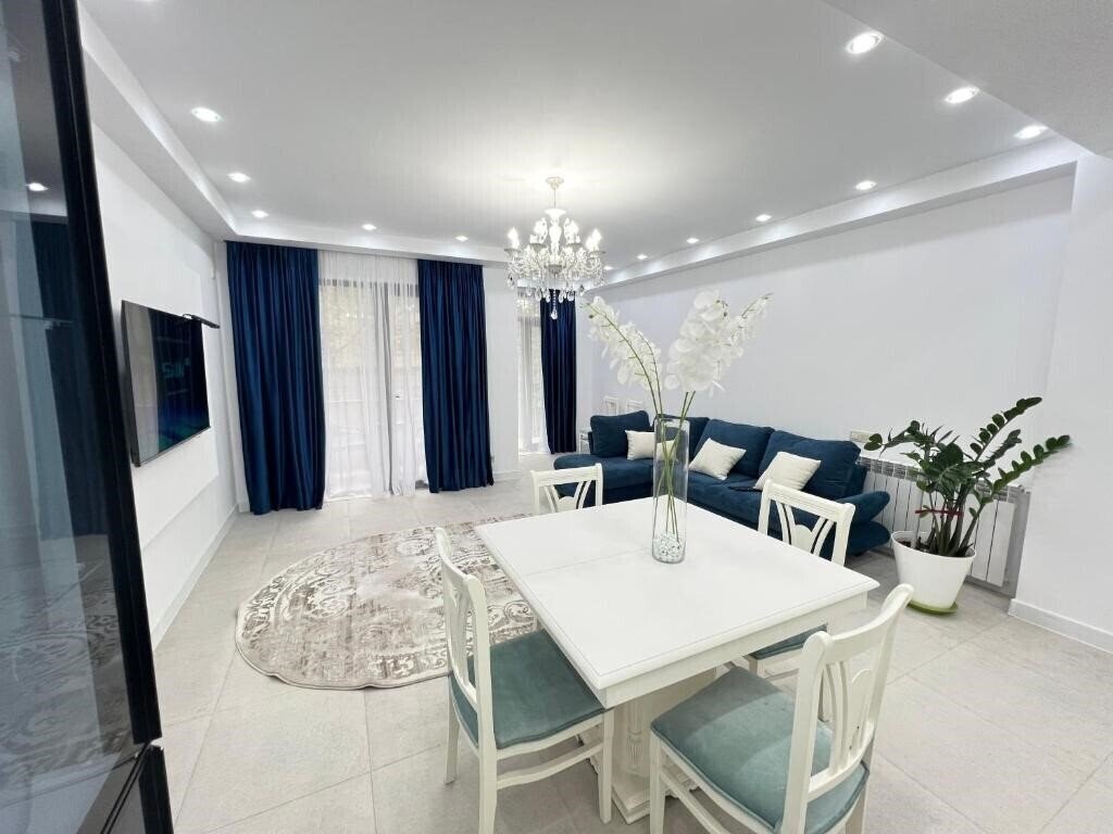 Отель White Bridge Apartment 3*