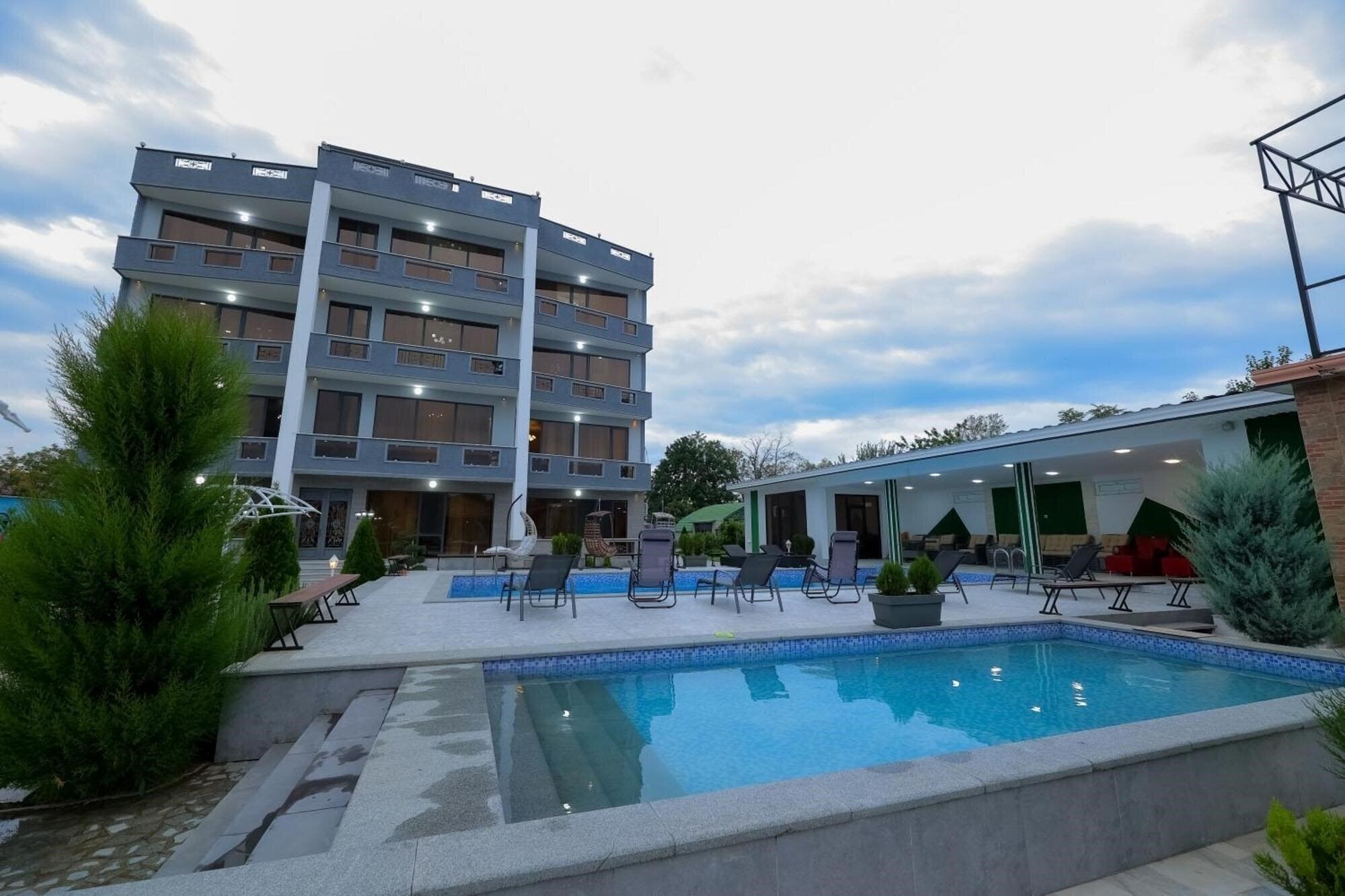 Отель Hotel Harmony Premium 3*