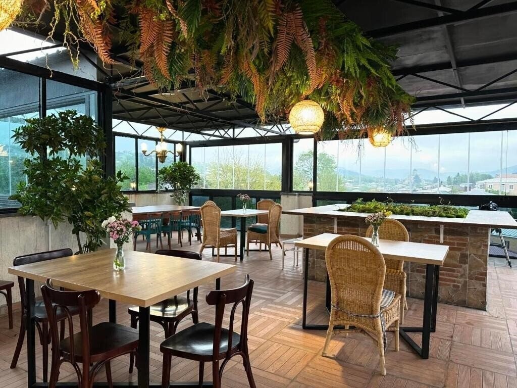 Фото Hill Hotel Kutaisi 3*