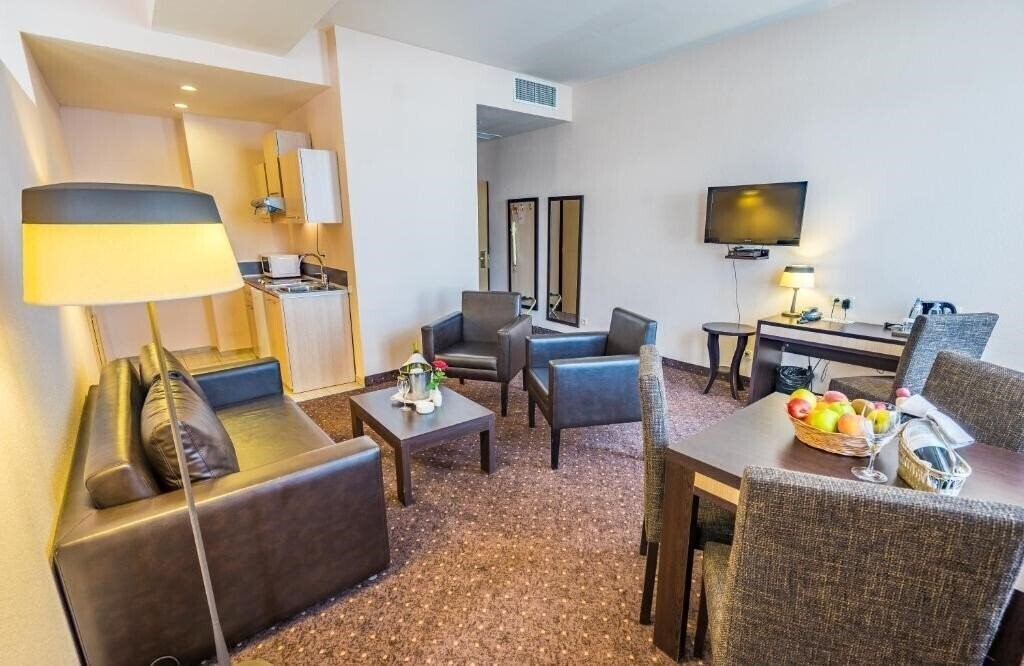 Картинка Hotel Lomsia 4*