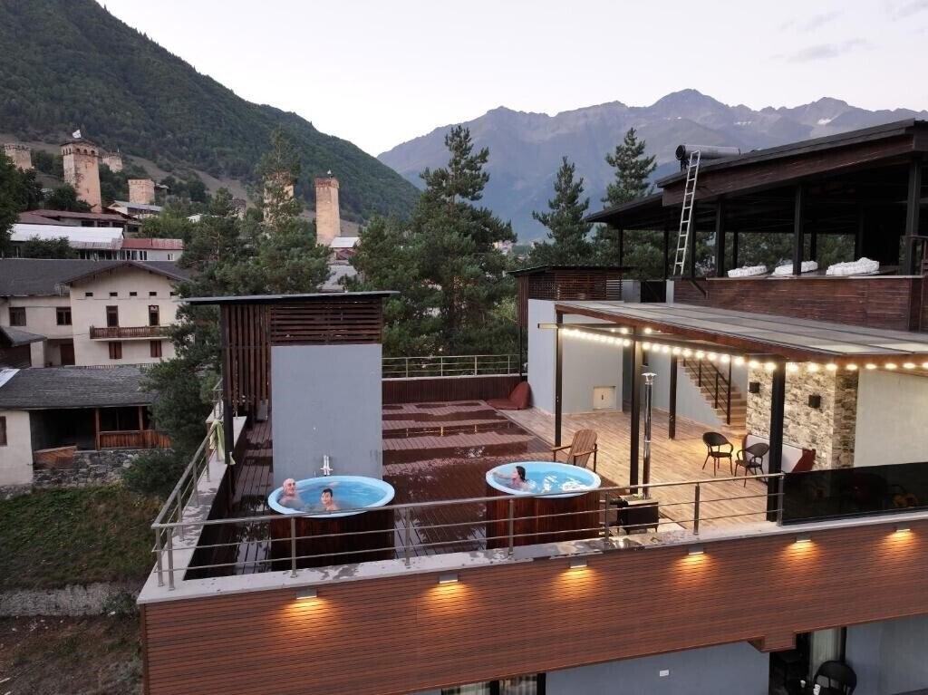 Готель Hotel Ushba In Mestia 4*