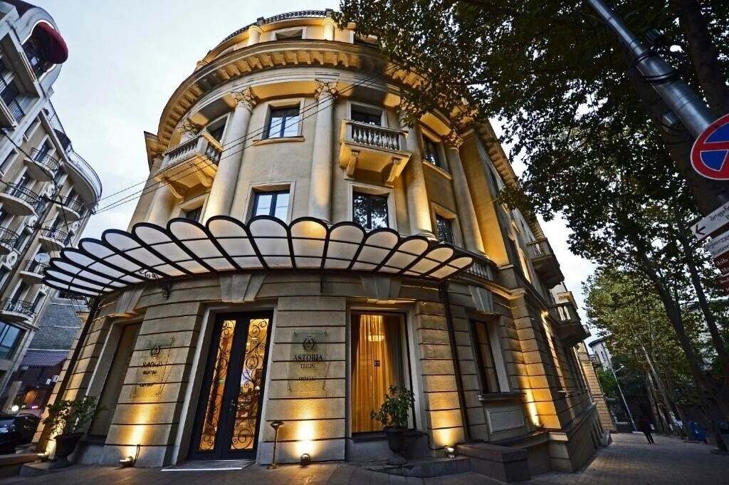 Отель AstoriaIII 3*