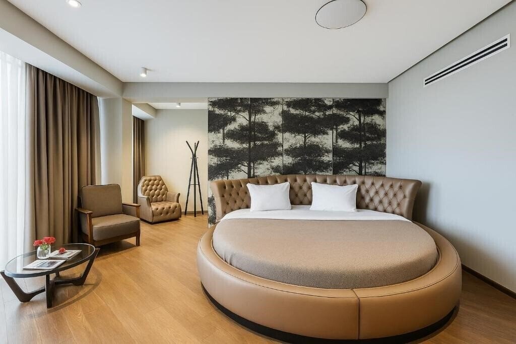 Фото Golden Palace 4*