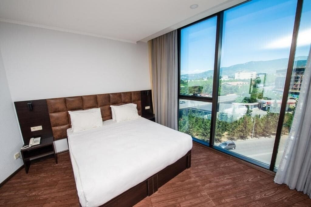 Готель Shine Palace 3*