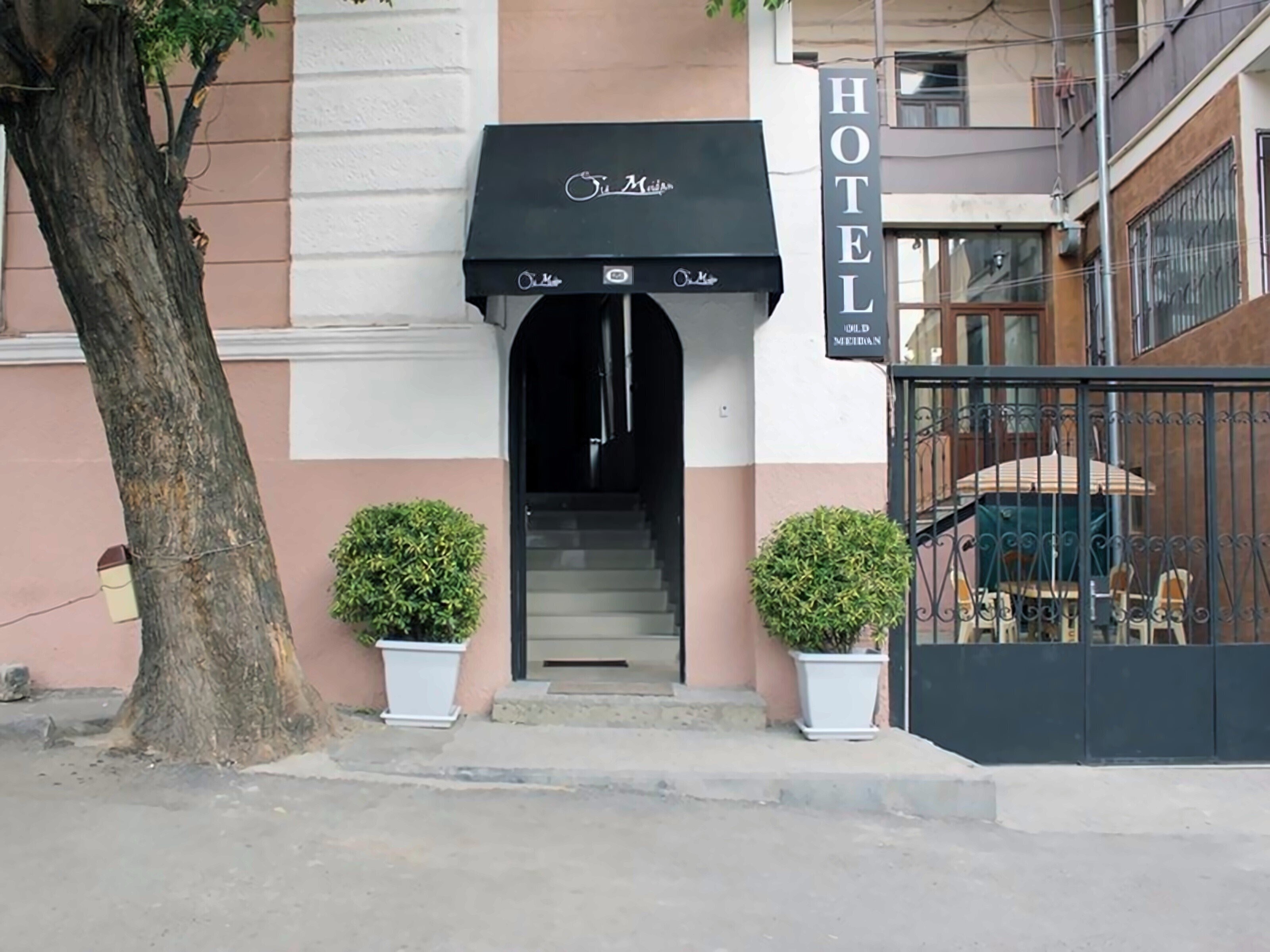 Отель Old Meidan 3*