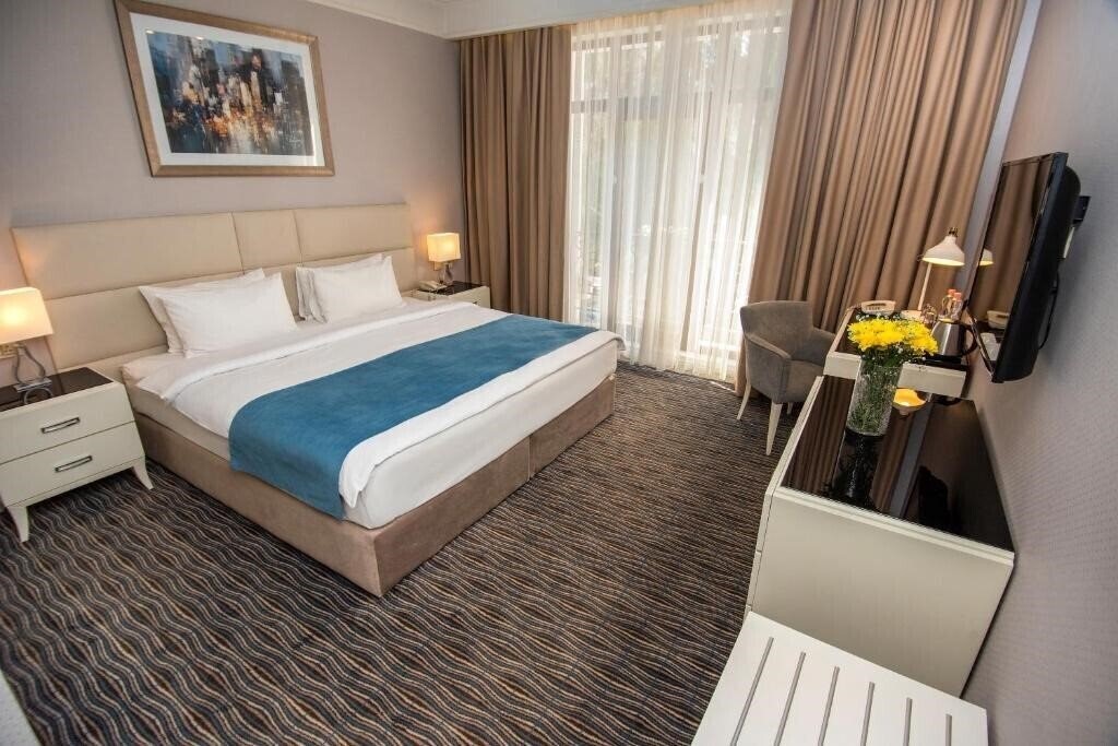 Отель City Avenue 4*