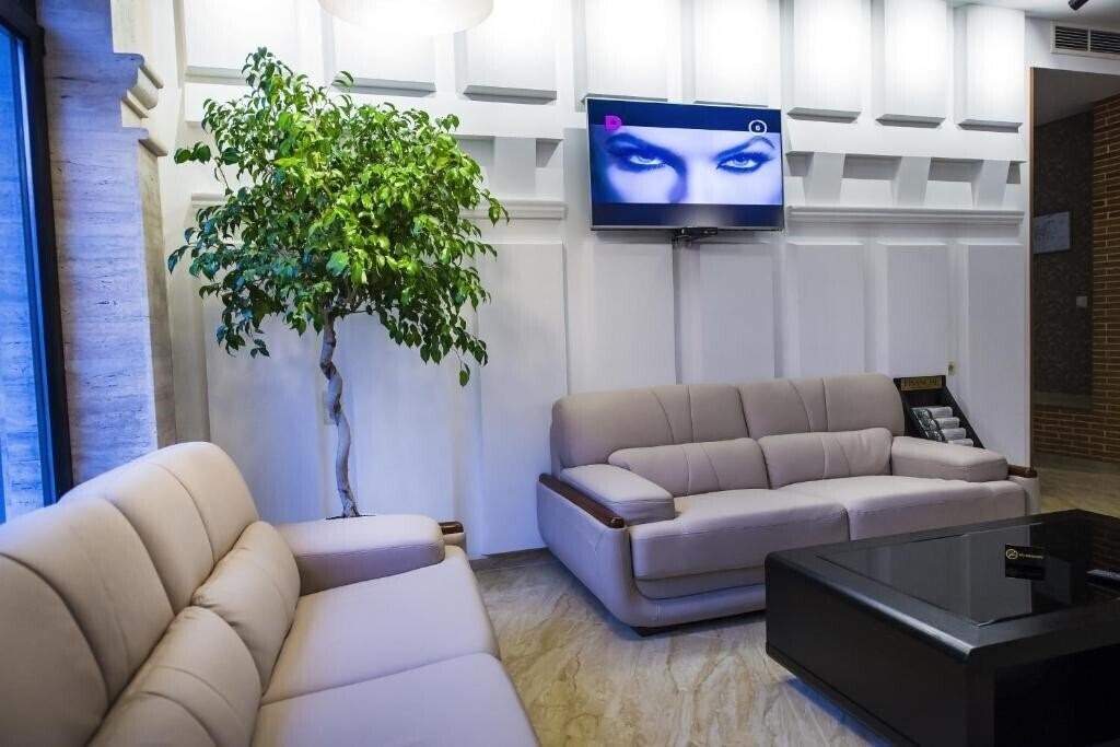 Фото Tbilisi Inn Hotel 4*