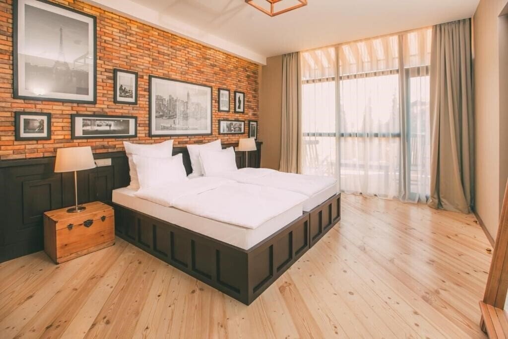 Отель Kisi Hotel 4*
