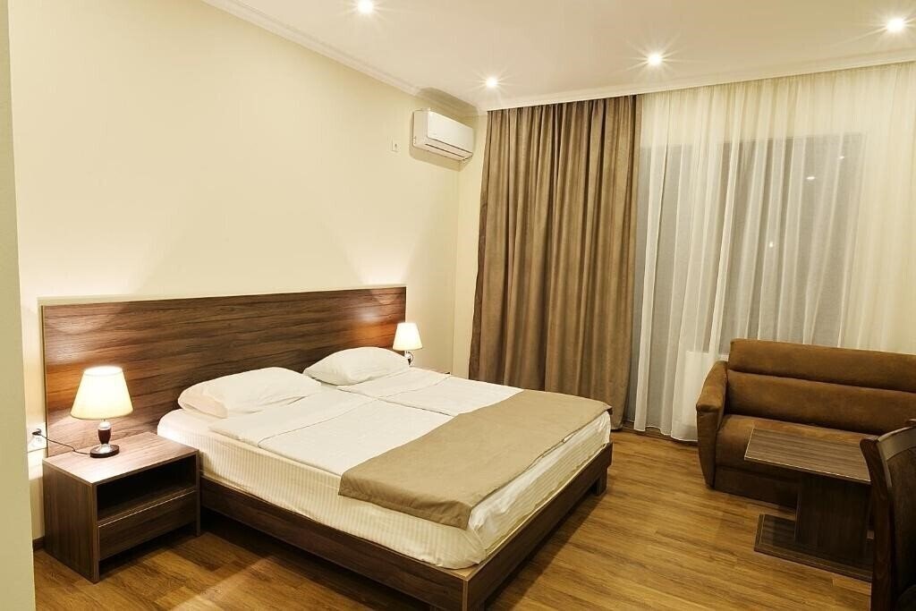 Готель Mgk Hotel 3*