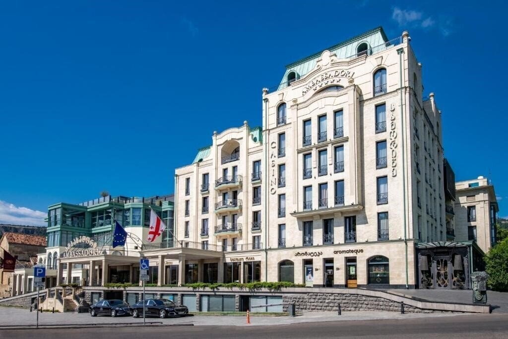Отель Ambassadori Historical 4*