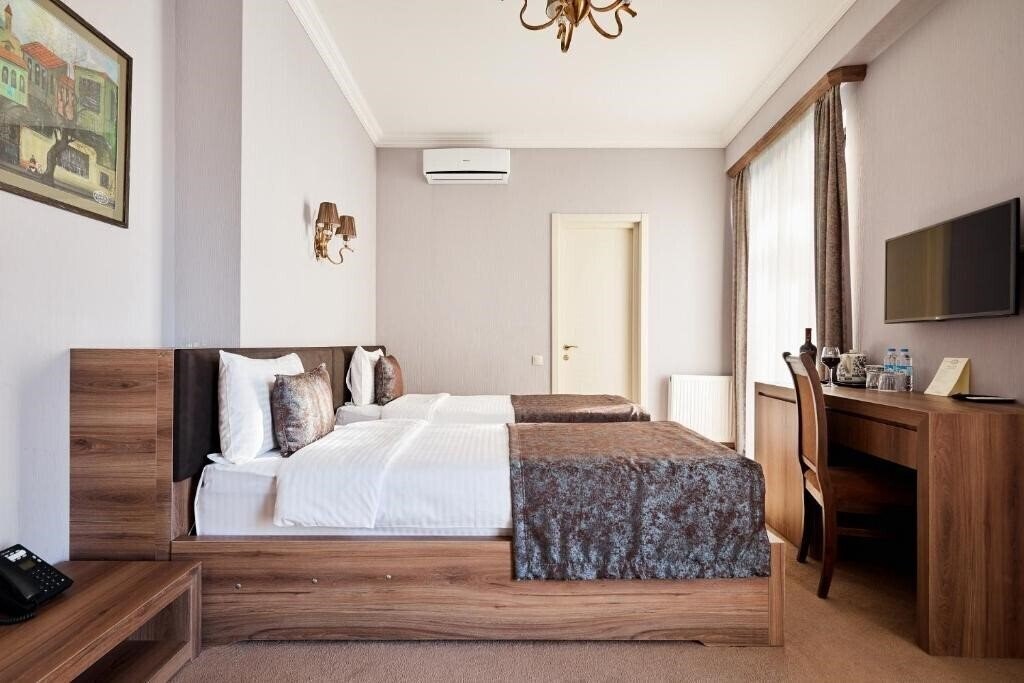 Отель Pushkin Hotel 3*