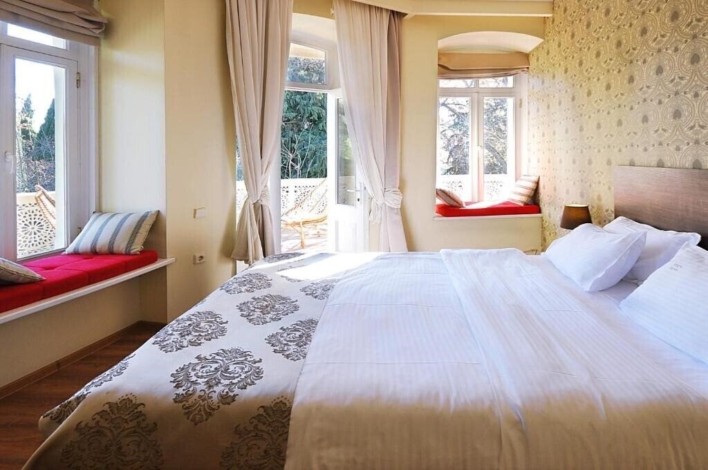 Отель Tekla Palace 3*