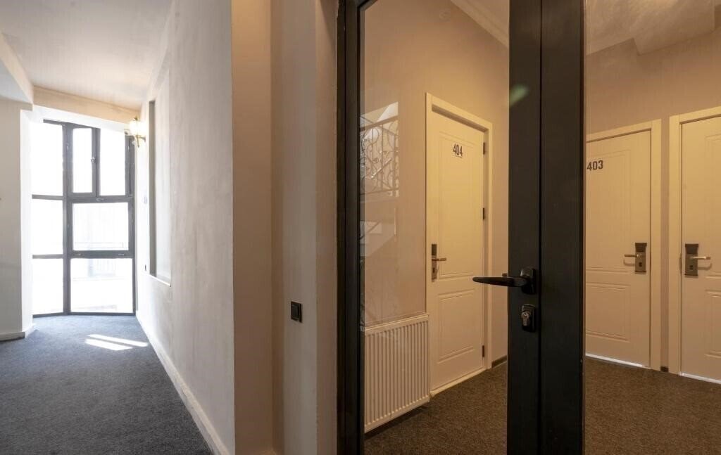 Готель Piazza Tbilisi 3*