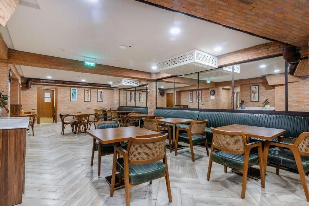 Фотографія Best Western Tbilisi City Center 4*