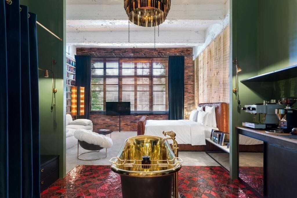 Отель Stamba Hotel 5*