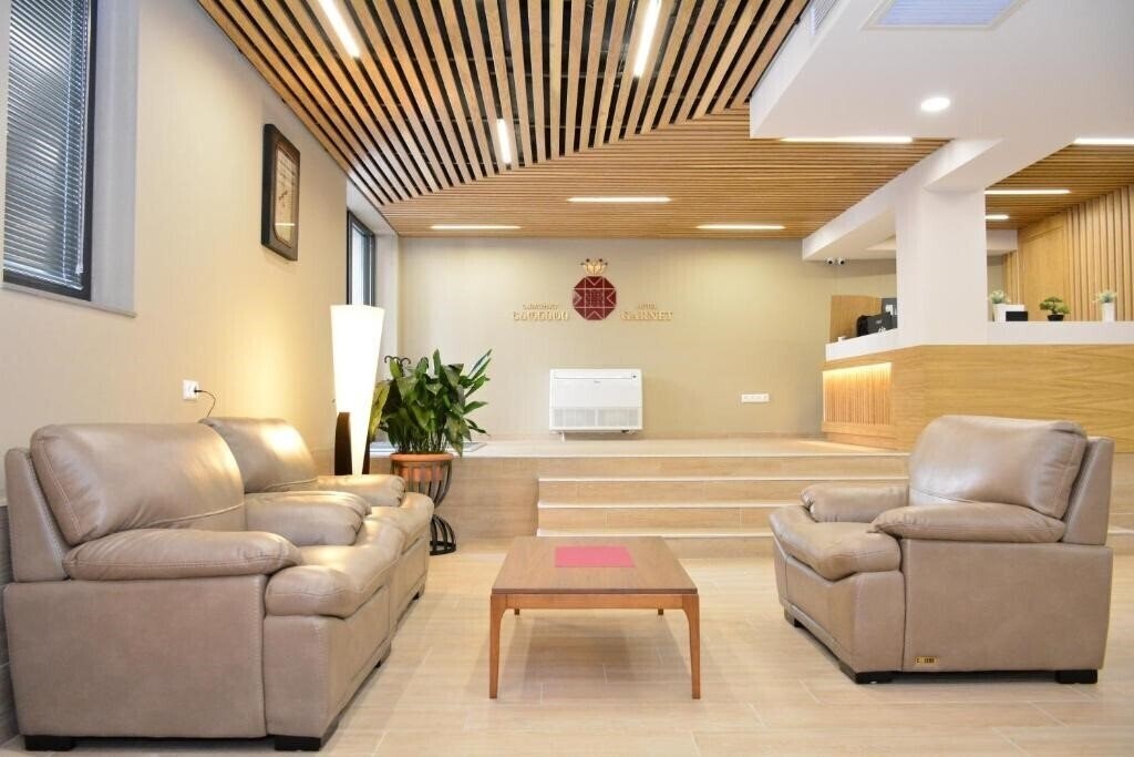 Готель Garnet 4*