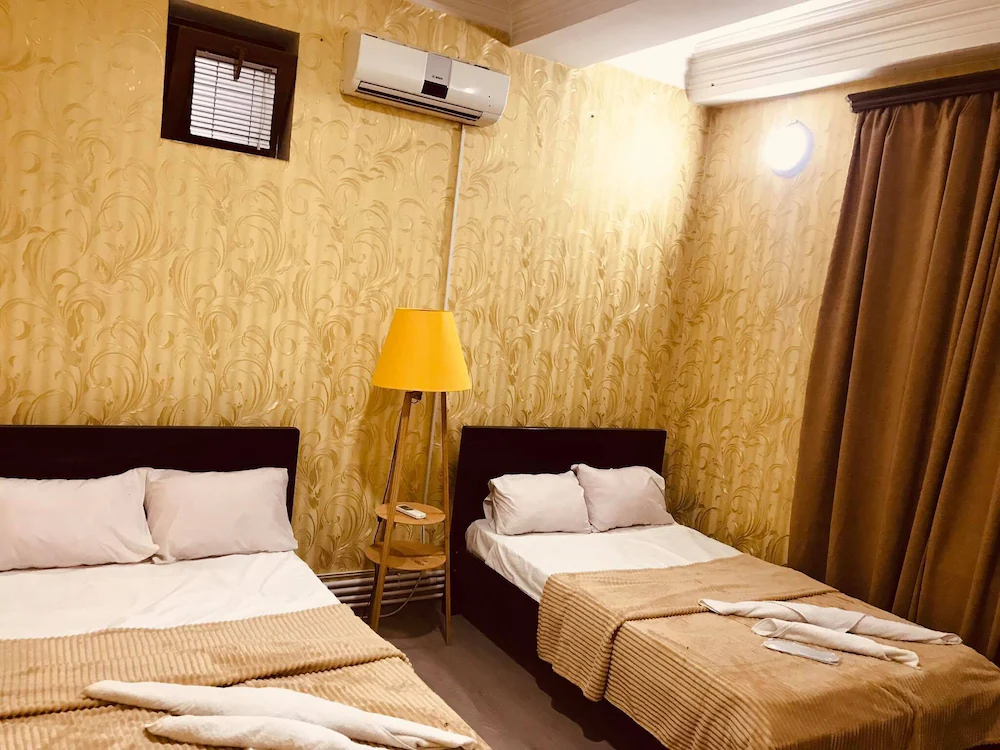 Фотографія Hotel Rostus 3*