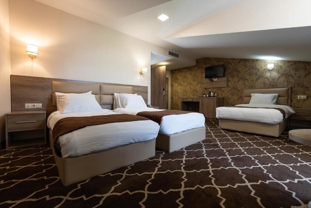 Отель Gallery Inn 4*